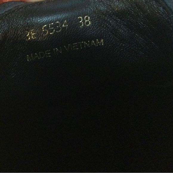 PRADA BLACK PATENT LEATHER SNEAKERS SIZE 8 WORN A COUPLE OF TIMES - Picture 6 of 7